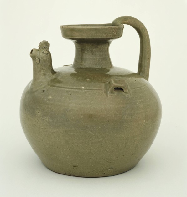 Chicken-headed ewer (2004-448)