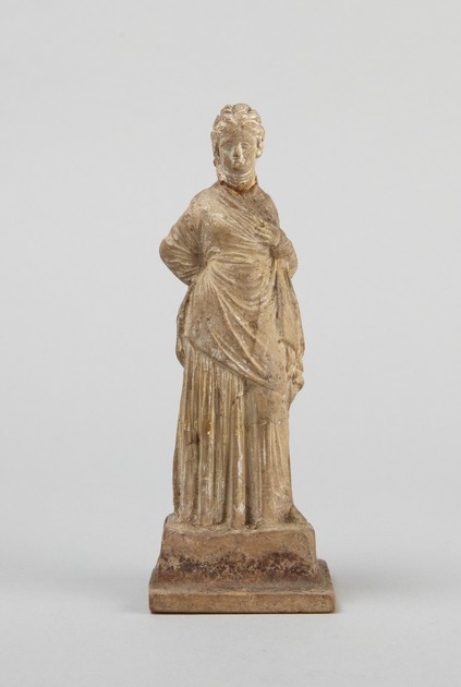 Statuette of a draped woman, Tanagra type (2000-295)