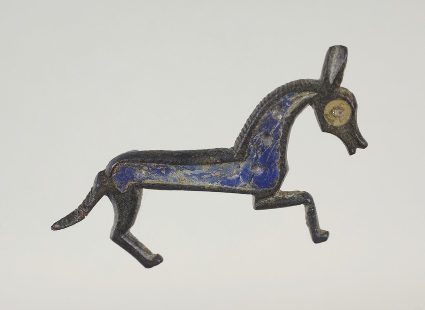 Fibula in the form of a horse (1998-413)