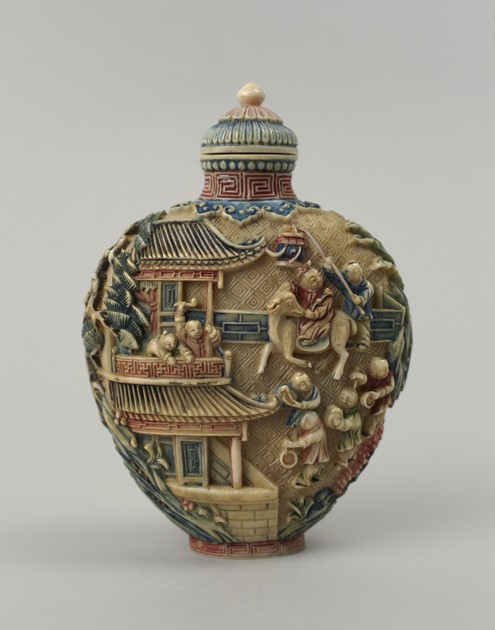 Ivory snuff bottle with hundred son motif. Qing dynasty Chinese, 19th c.  Newark Museum of Art collection [2897x3863] : r/ArtefactPorn