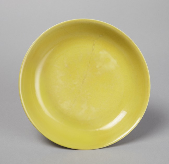 Yellow dish (y1966-74)