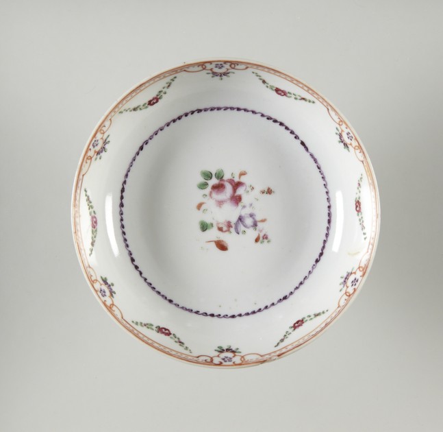 Saucer (y1965-360)