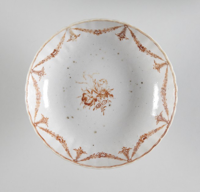 Saucer (y1965-378)